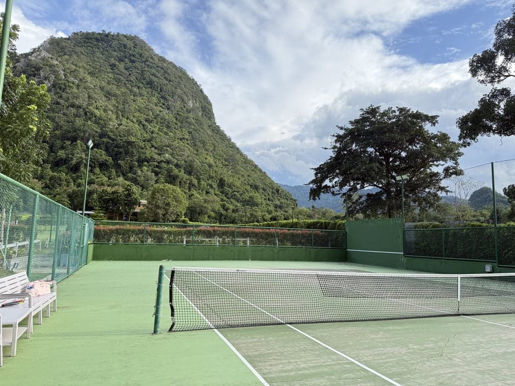 Che Elpend Khao Yai Tennis Court